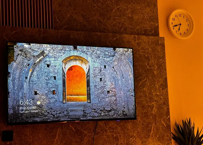 شقة وسيعة بمطبخ تحضيري ودخول ذاتي