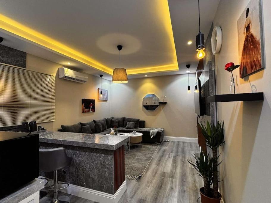 وسيعة بمطبخ تحضيري ودخول ذاتي Apartment Riyadh