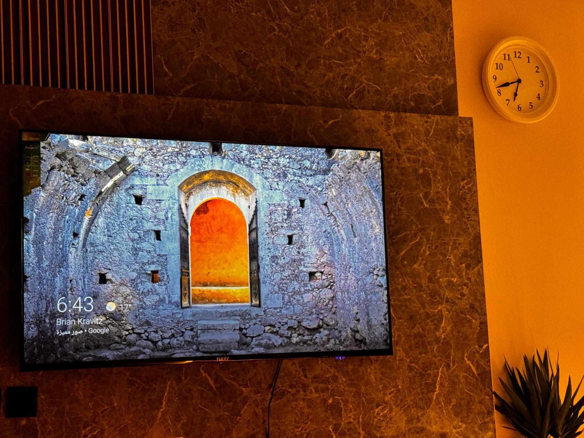 وسيعة بمطبخ تحضيري ودخول ذاتي